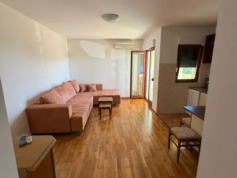 Sale, one bedroom apartment, 48m², Petrovac, Budva - image 1