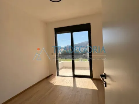 Prodaja, kuća, 196m², Bar, Crna Gora - image 9