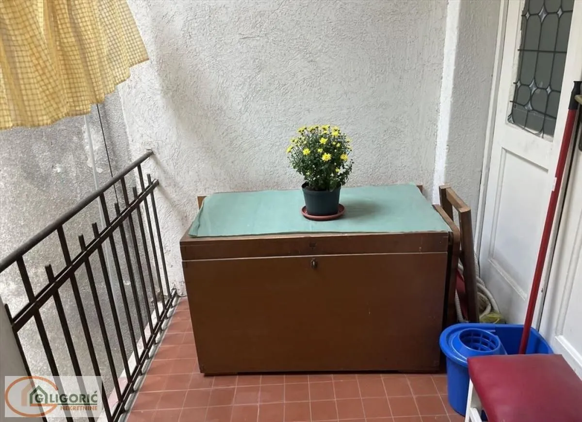 Prodaja, trosoban stan, 84m², Stari Grad, Beograd