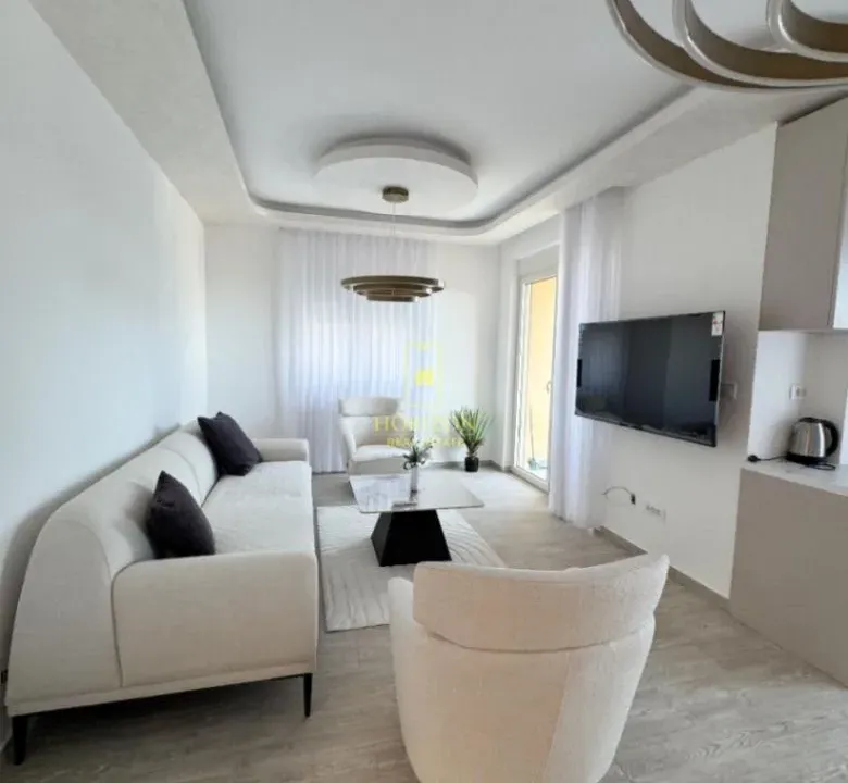 Sale, two bedroom apartment, 74m², Bečići, Budva