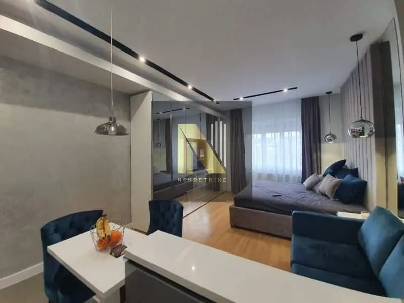 Prodaja, garsonjera, 30m², Centar, Novi Sad