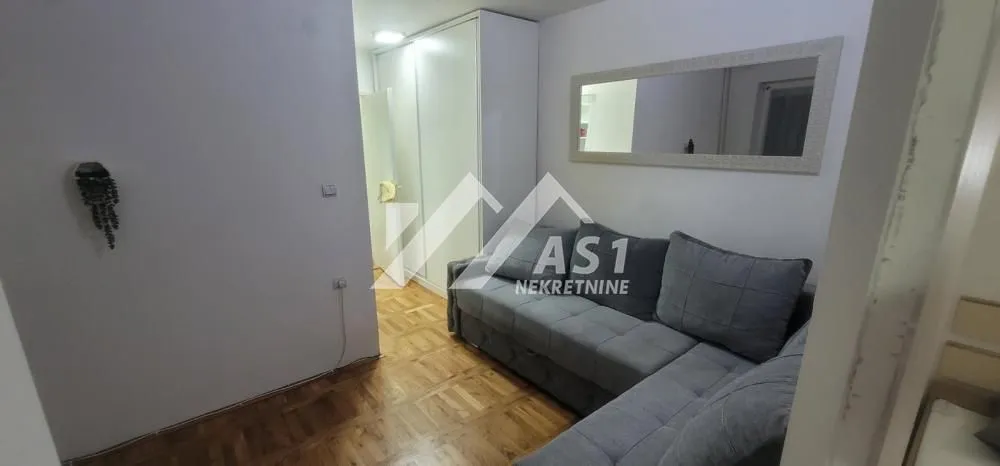 Izdavanje, jednosoban stan, 32m², Betanija, Novi Sad Sve Podlokacije