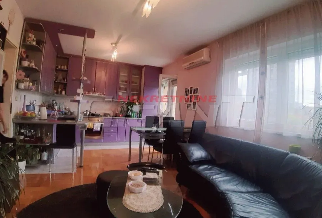 Sale, three bedroom apartment, 85m², Brace Jerković, Voždovac Sve Podlokacije