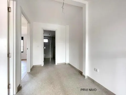 Prodaja, kuća, 223m², Čukarica, Beograd - image 9