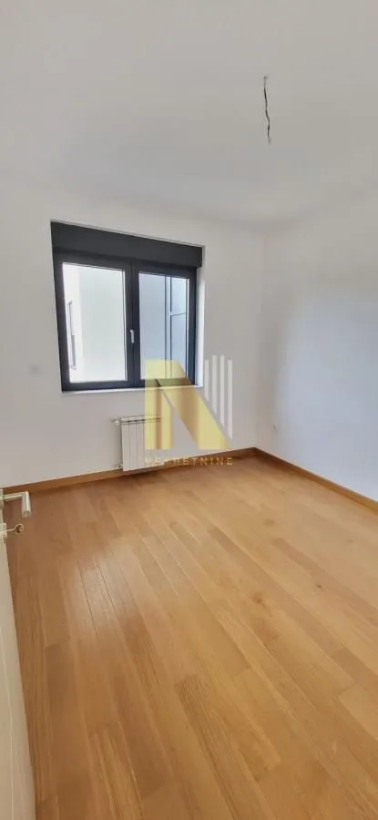 Prodaja, trosoban stan, 86m², Centar, Novi Sad