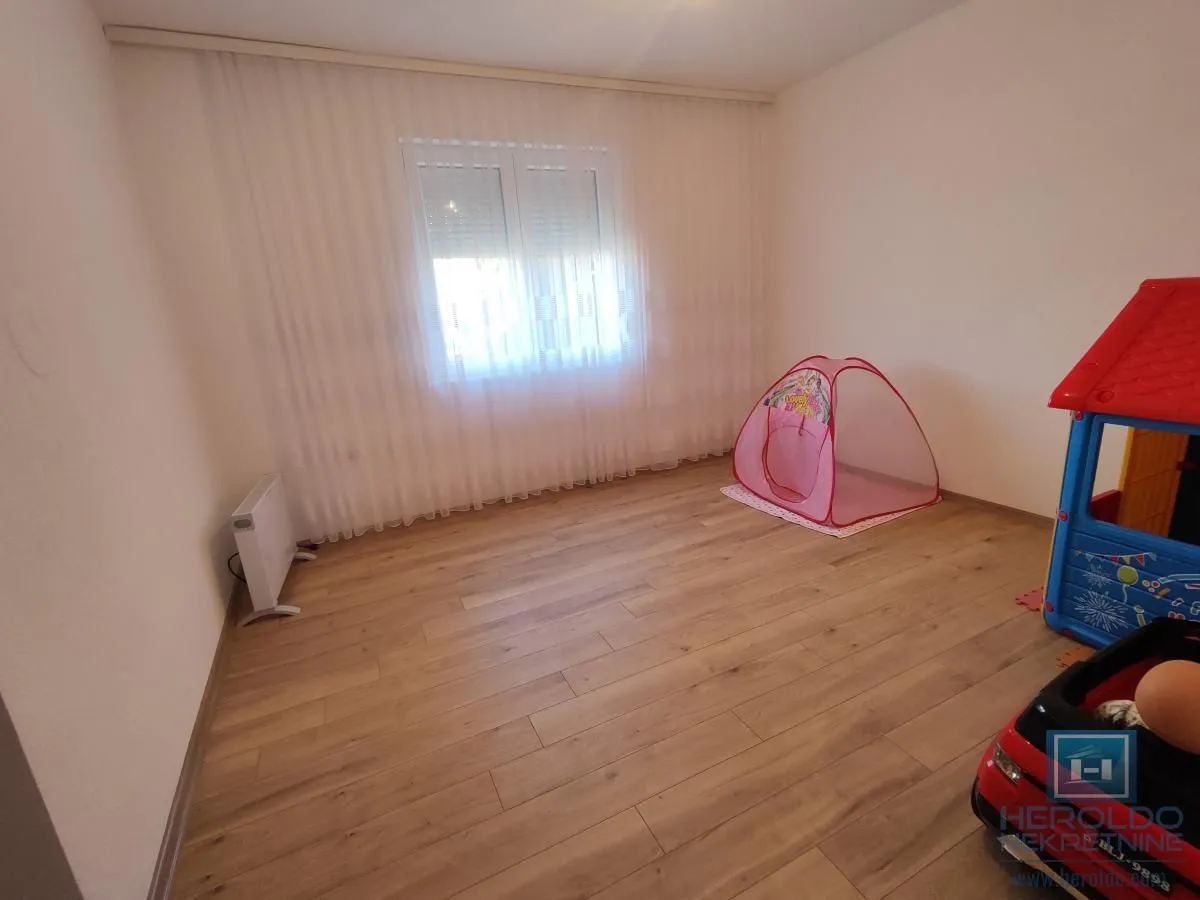Prodaja, kuća, 270m², Budžino brdo, Jagodina