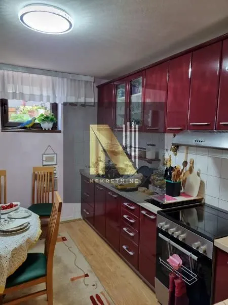 Prodaja, kuća, 112m², Veternik, Novi Sad Sve Podlokacije