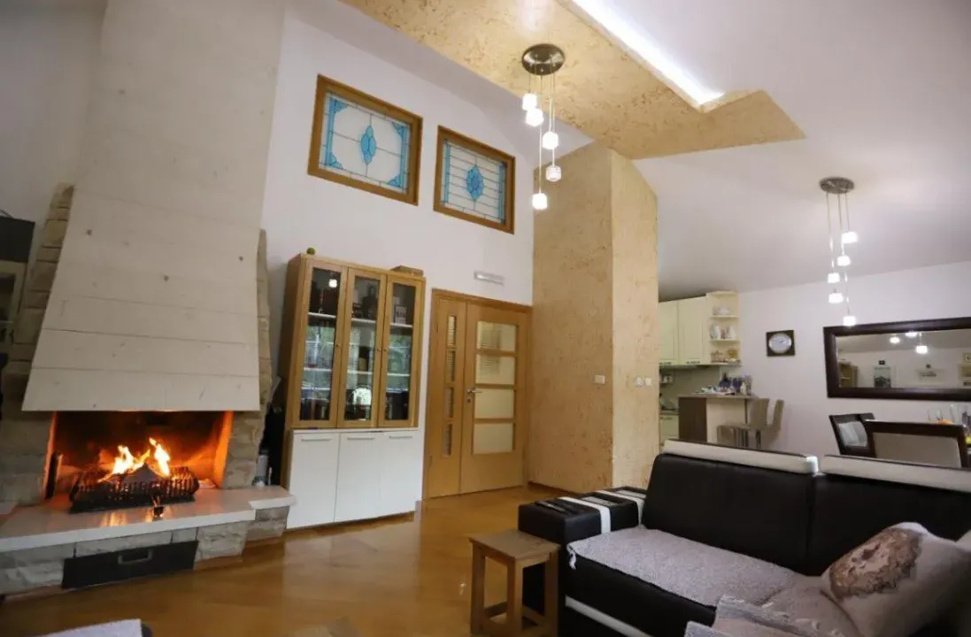 Sale, three bedroom apartment, 136m², Centar, Podgorica