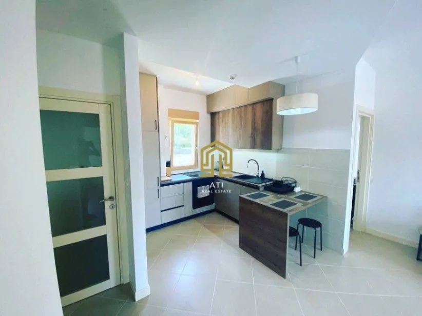 Prodaja, dvosoban stan, 62m², Dobrota, Kotor
