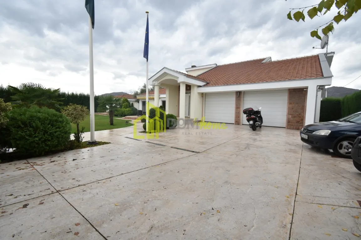 Prodaja, kuća, 212m², Donji Kokoti, Podgorica