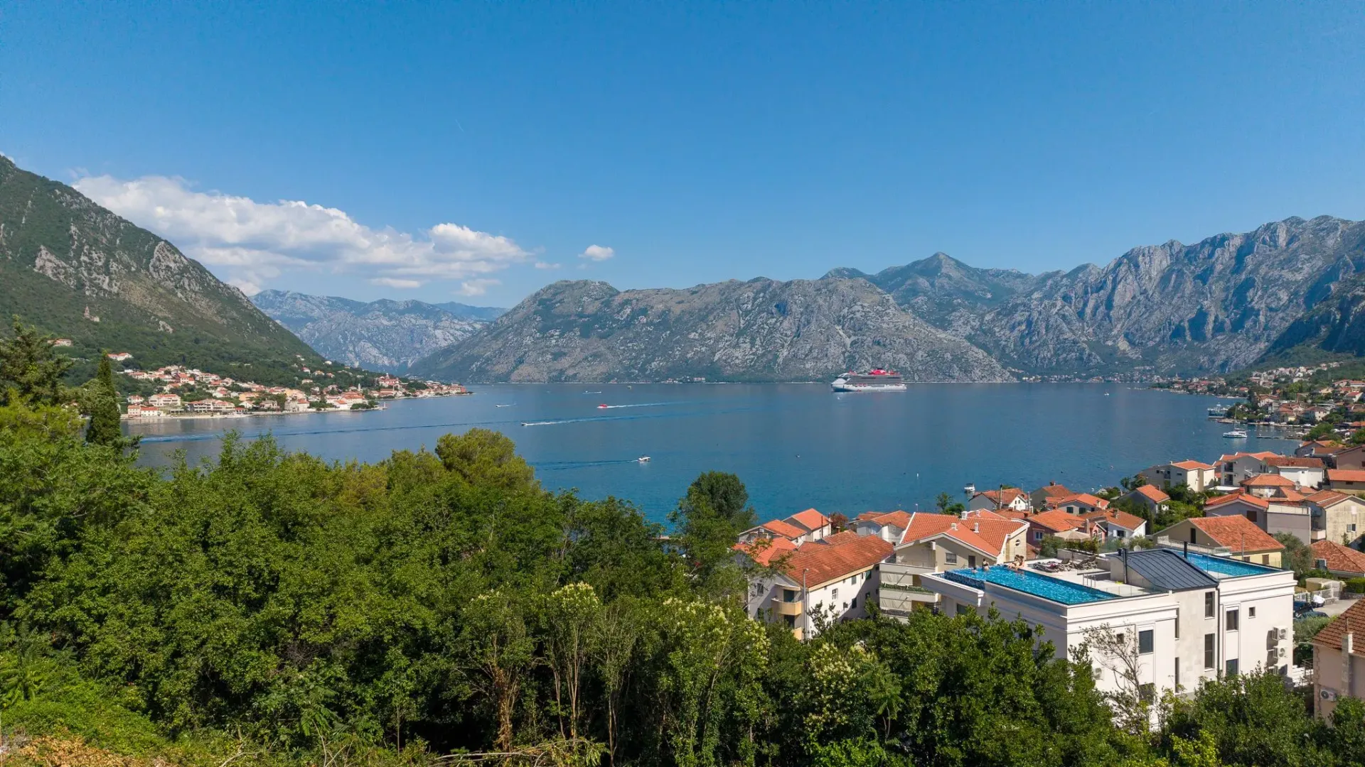 Prodaja, trosoban stan, 90m², Dobrota, Kotor