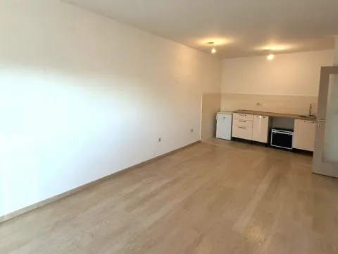 Rent, apartment, 70m², City Kvart, Podgorica - image 2