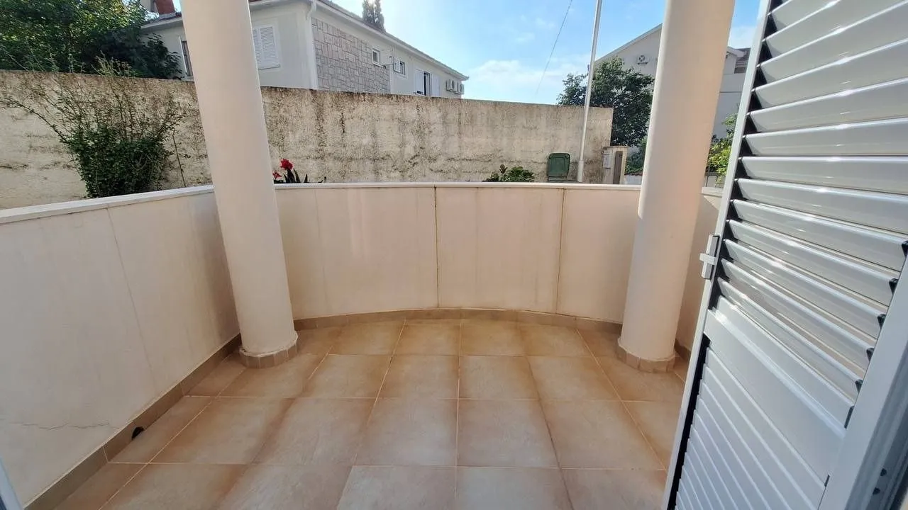 Prodaja, jednosoban stan, 46m², Donja Lastva, Tivat
