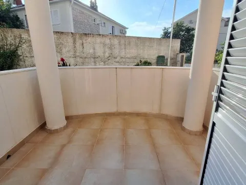Prodaja, jednosoban stan, 46m², Donja Lastva, Tivat - image 6