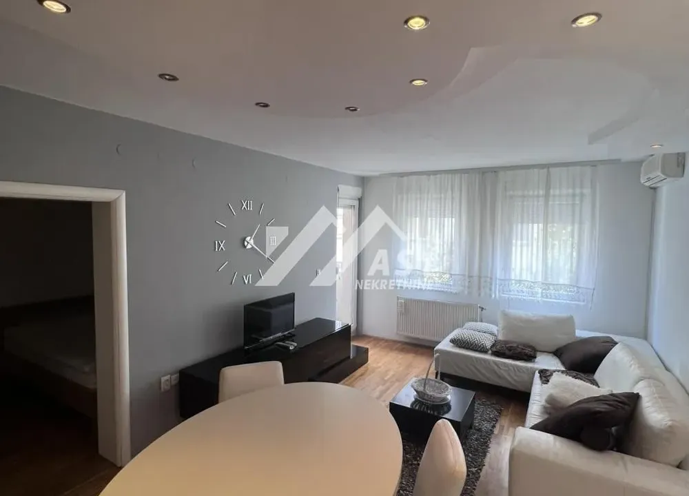 Izdavanje, jednosoban stan, 50m², Grbavica, Novi Sad Sve Podlokacije