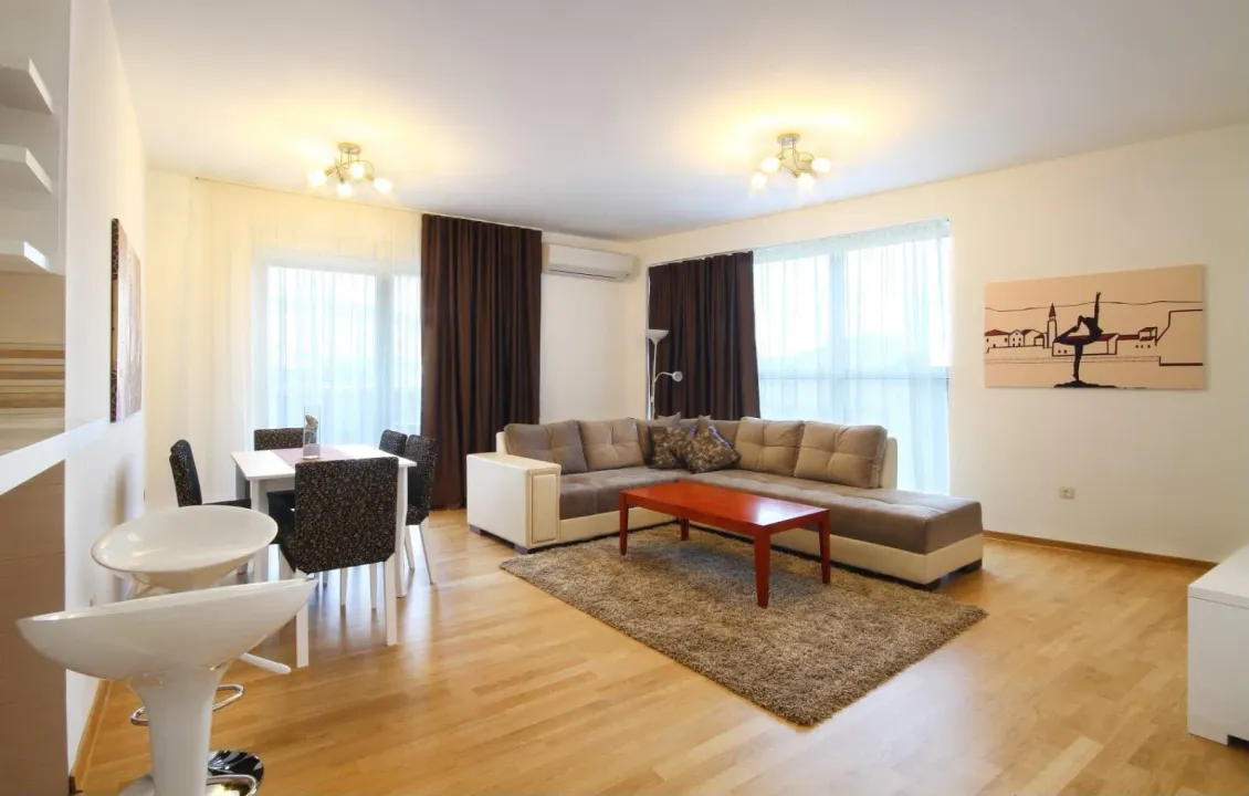 Rent, two bedroom apartment, 75m², Centar, Budva