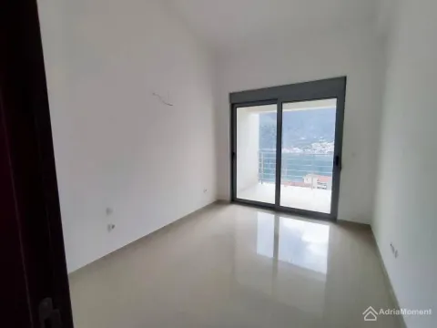 Prodaja, dvosoban stan, 78m², Dobrota, Kotor - image 4