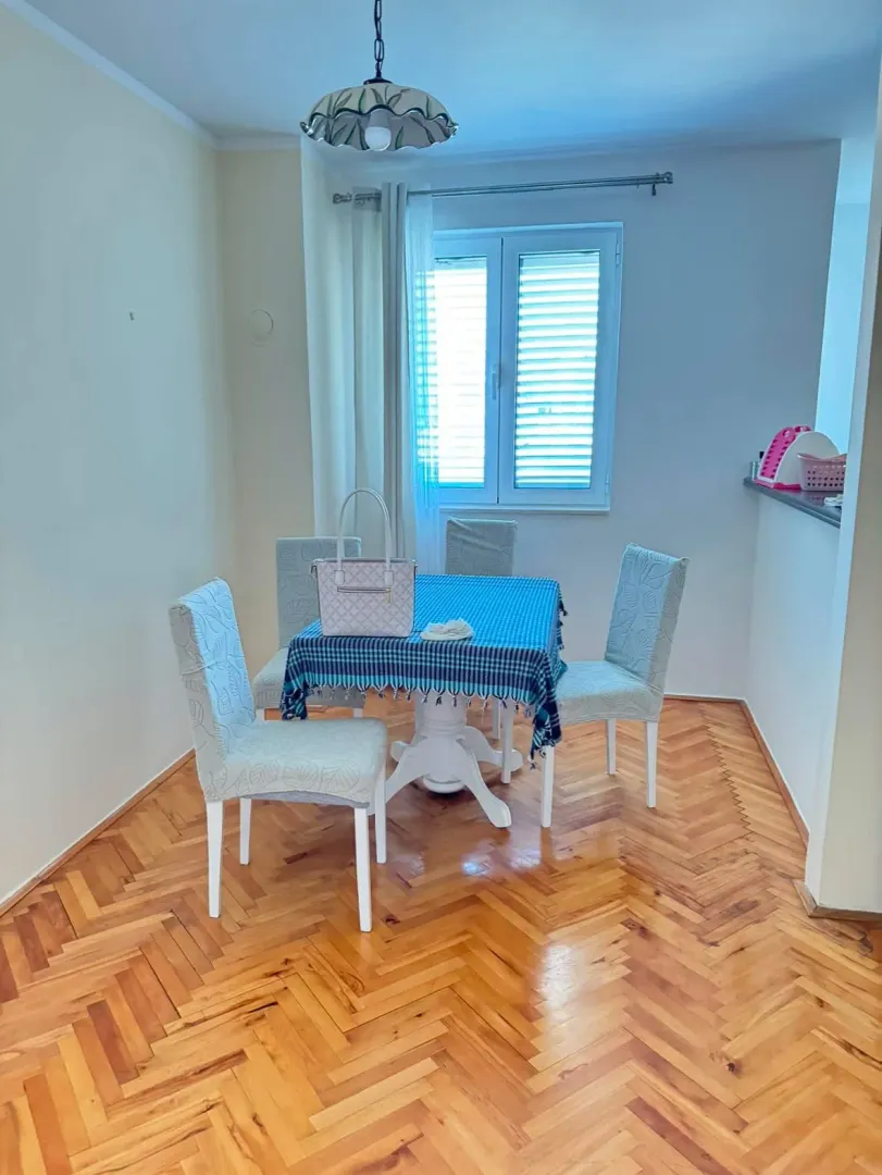 Rent, two bedroom apartment, 79m², Sveta Vrača, Kotor