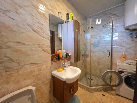 Prodaja, dvosoban stan, 80m², Budva, Crna Gora - image 18