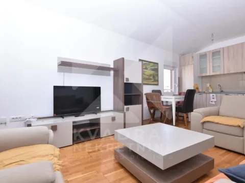 Izdavanje, dvosoban stan, 60m², Ljubović, Podgorica - image 4