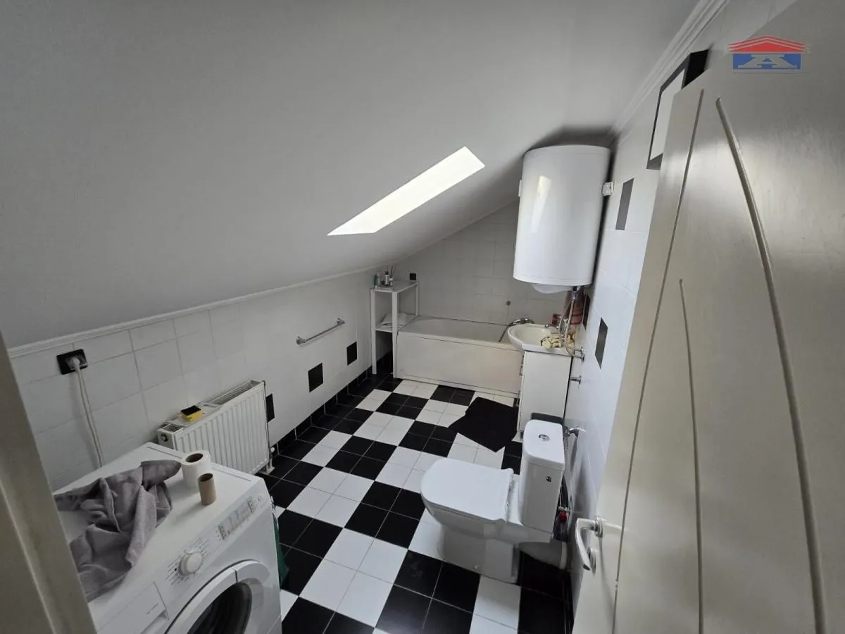 Izdavanje, dvosoban stan, 51m², Sajmište, Novi Sad