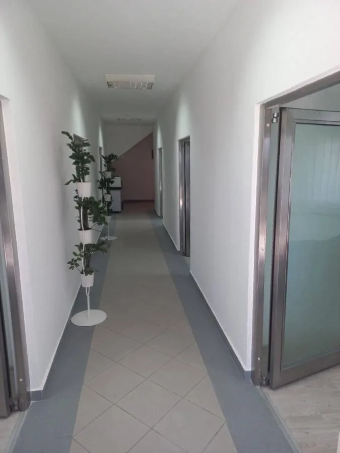 Rent, office space, 120m², Mali Mokri Lug, Zvezdara Sve Podlokacije