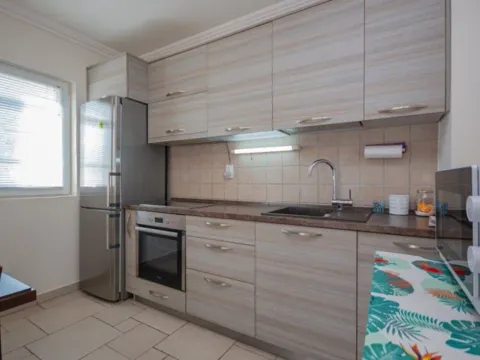 Rent, two bedroom apartment, 63m², Baošići, Herceg Novi - image 8
