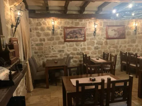 Prodaja, poslovni prostor, 100m2, Risan, Kotor Prodaja, poslovni prostor, 100m2, Risan, Kotor