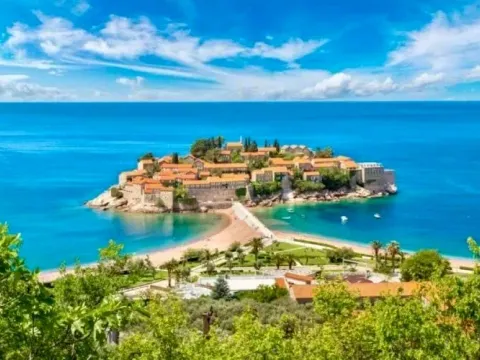 Prodaja, trosoban stan, 105m², Sveti Stefan, Budva - image 1