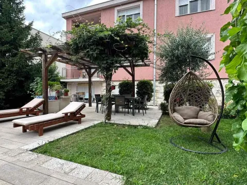 Rent, house, 340m², Gorica C, Podgorica - image 3