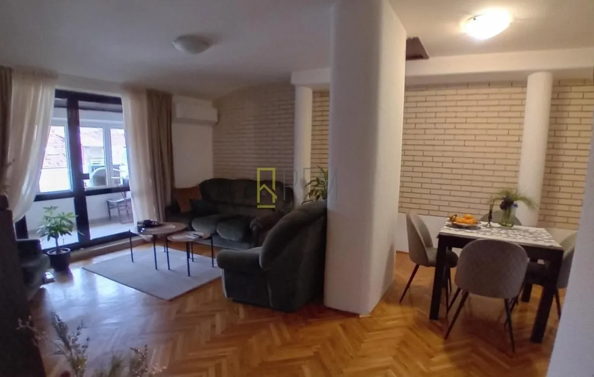 Prodaja, dvosoban stan, 75m², Centar, Podgorica
