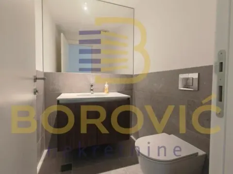Izdavanje, četvorosoban stan, 115m², Savski Venac, Beograd - image 12