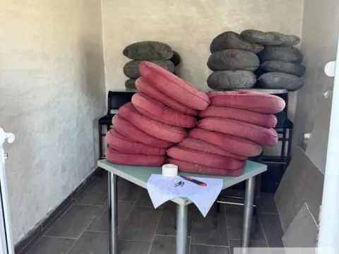 Sale, house, 174m², Stara Pazova, Srbija - image 16