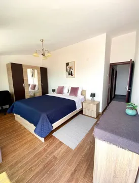 Rent, two bedroom apartment, 93m², Petrovac, Budva - image 15