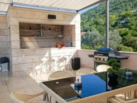 Sale, two bedroom apartment, 55m², Tivat, Crna Gora - image 12