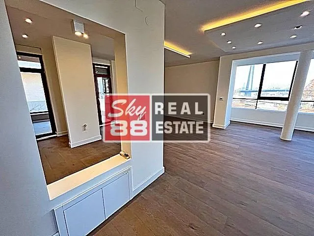 Rent, four bedroom apartment, 177m², Senjak, Beograd
