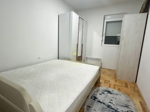 Izdavanje, dvosoban stan, 56m², Stari Aerodrom, Podgorica - image 5