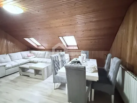 Izdavanje, trosoban stan, 75m², Sremčica, Beograd - image 1