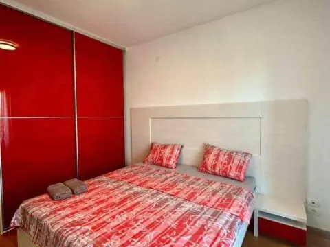 Prodaja, jednosoban stan, 51m², City Kvart, Podgorica - image 8