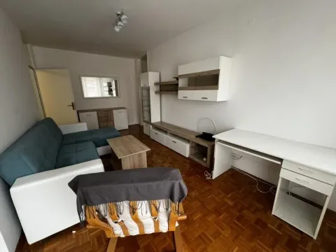 Izdavanje, trosoban stan, 70m², Novi Beograd Sve Podlokacije, Beograd - image 5