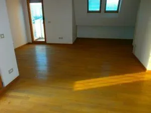 Izdavanje, četvorosoban stan, 186m², Podgorica, Crna Gora