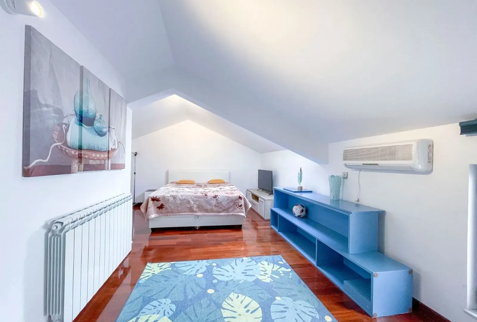 Sale, four bedroom apartment, 188m², Rozino, Budva