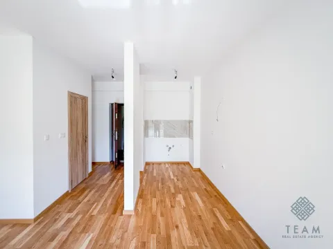 Sale, studio apartment, 31m², Bečići, Budva - image 4