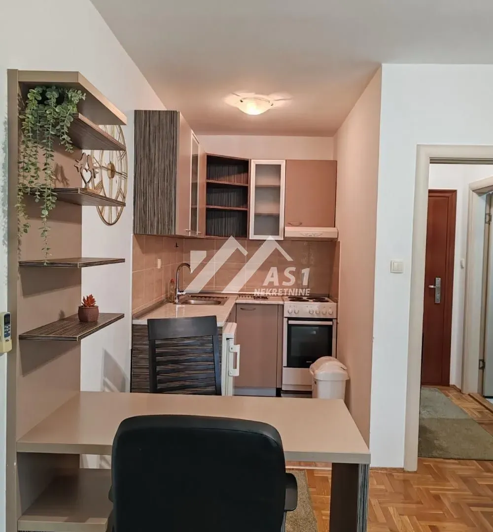 Izdavanje, stan, 27m², Nova Detelinara, Novi Sad Sve Podlokacije