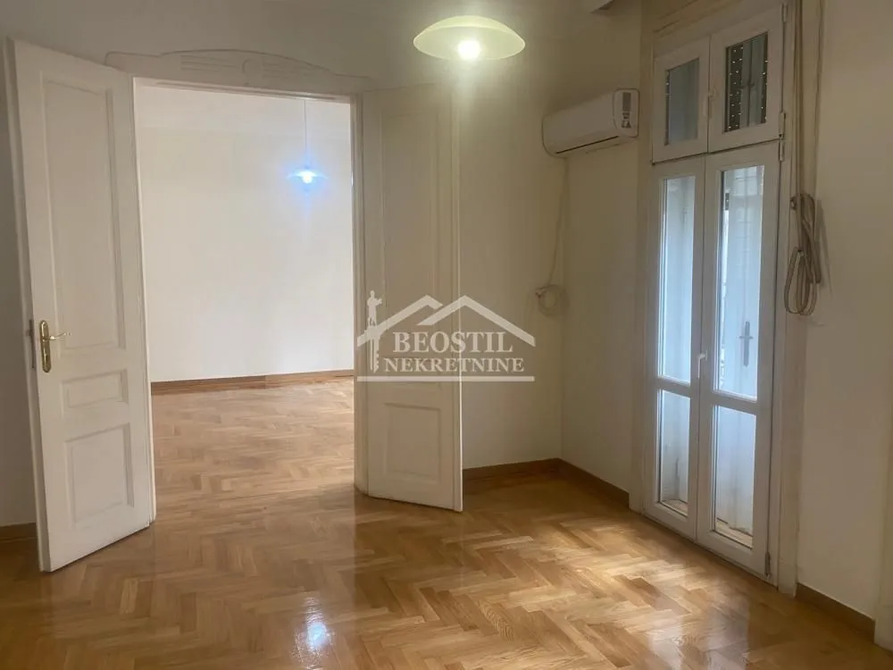 Rent, four bedroom apartment, 135m², Skadarlija, Beograd