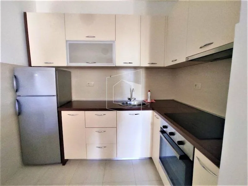 Izdavanje, jednosoban stan, 55m², Blok 6, Podgorica