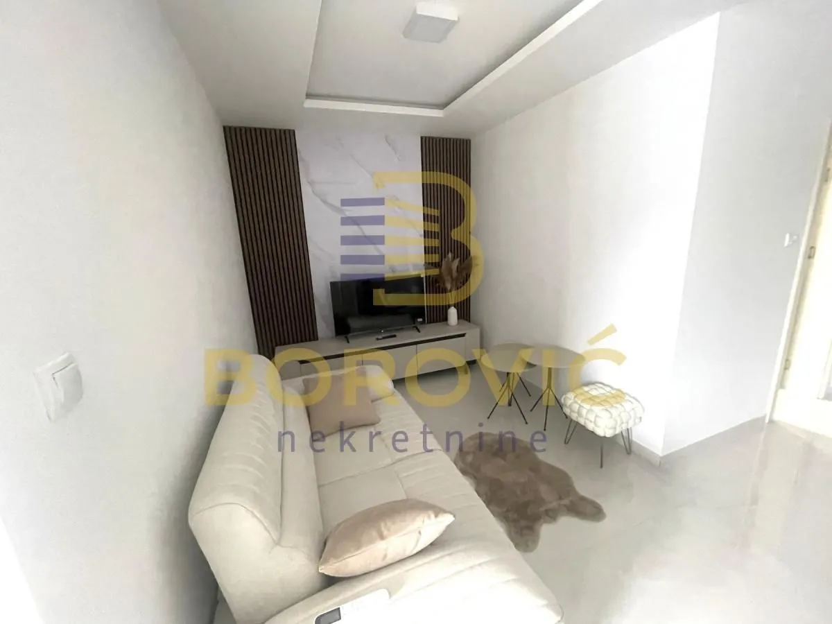 Izdavanje, dvosoban stan, 47m², Palilula Sve Podlokacije, Beograd