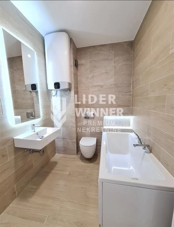 Prodaja, četvorosoban stan, 180m², Savski Venac, Beograd