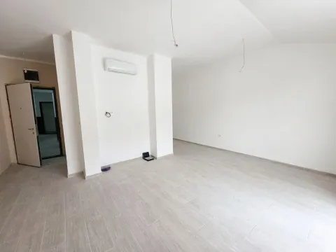 Prodaja, garsonjera, 33m², Bečići, Budva - image 3