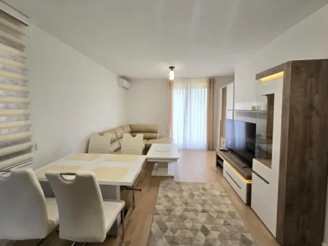 Izdavanje, jednosoban stan, 50m², Centar, Tivat - image 2